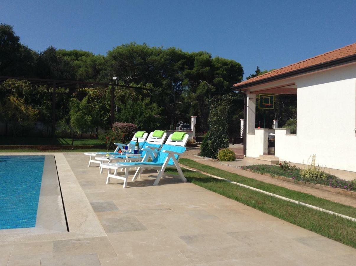 Casa Isabella Apartment Pula Exterior photo